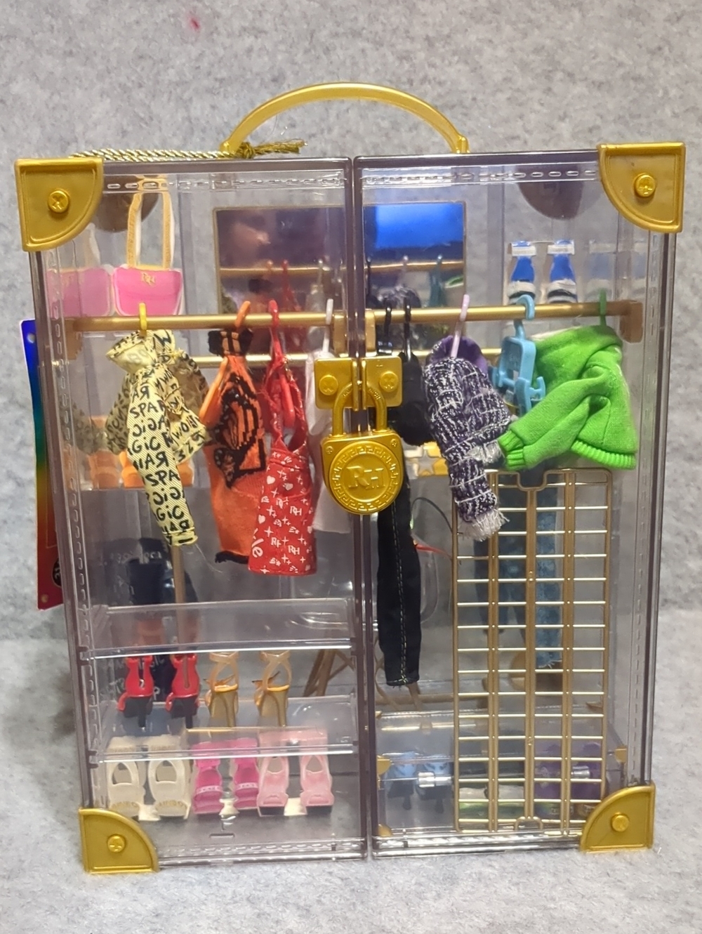 Rainbow High Deluxe Fashion Closet Clothes Shoes Accessories Lot - Picture 9 of 15